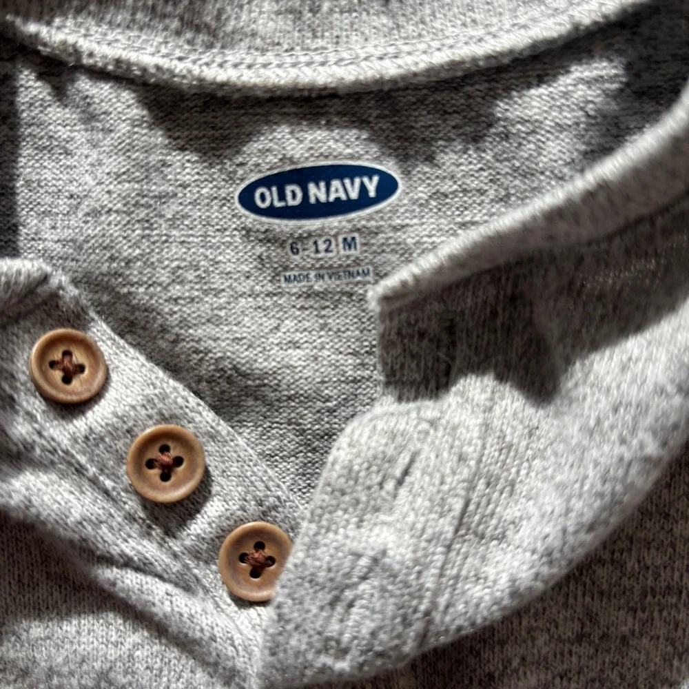 5/$25 Old Navy Gray Henley Bodysuit Super Soft Baby 6-12M